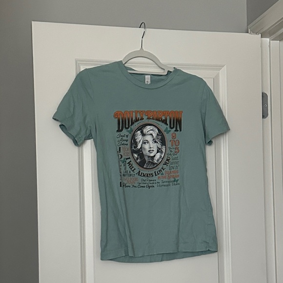 Tops - Dolly Parton tee